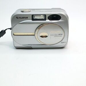 Fujifilm FinePix 2650 Digital Camera Silver 2.0MP 3x Zoom Tested/Working